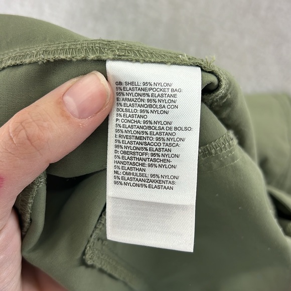 The North Face Shorts Green Cuffed Womens Size 12 Mid Rise Hiking Active - Picture 8 of 11